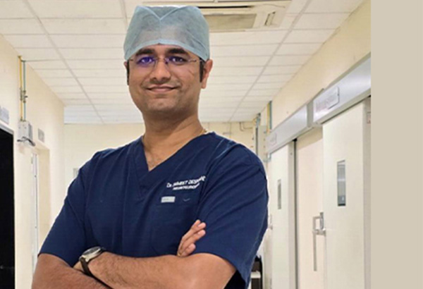 Dr. Dr. Sumeet S Deshpande - Specialist at Venugram Hospital